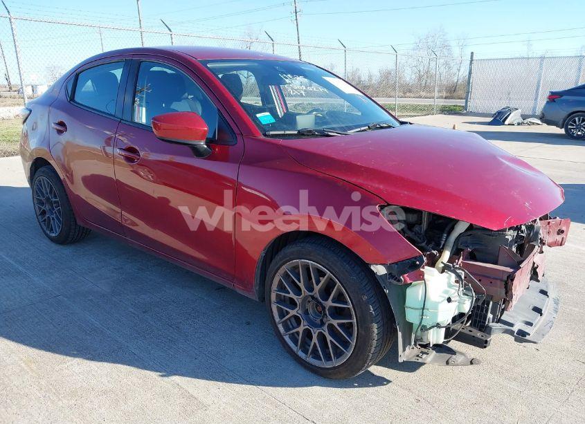 2018 Toyota Yaris IA (VIN 3MYDLBYV2JY328310) main photo