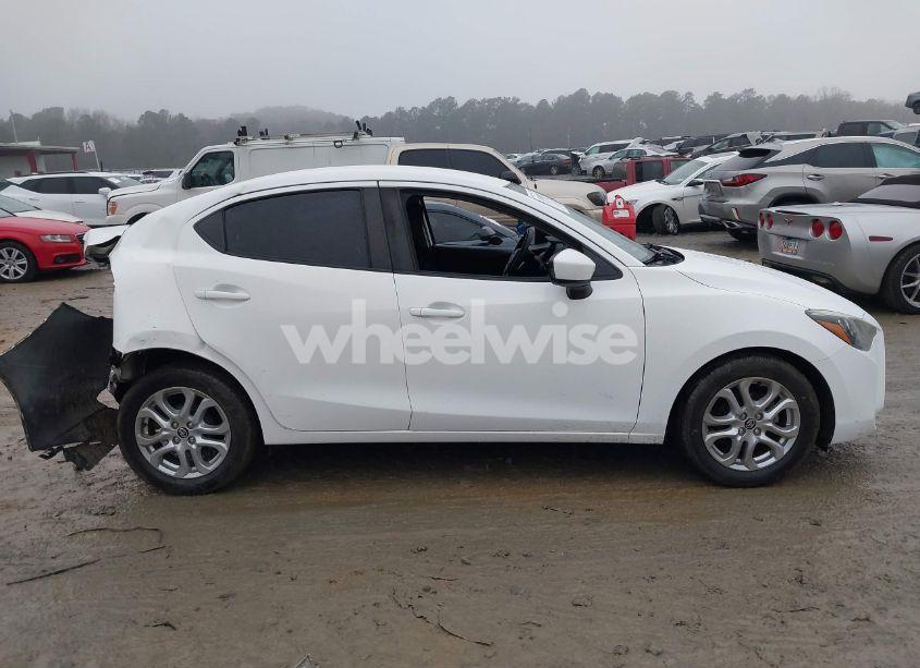 Photo 13 of 2018 Toyota Yaris IA (VIN 3MYDLBYV3JY307787)