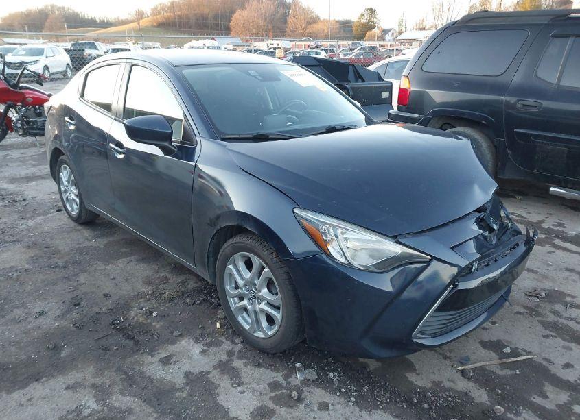 2018 Toyota Yaris IA (VIN 3MYDLBYV3JY315971) main photo