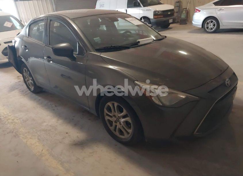 2018 Toyota Yaris IA (VIN 3MYDLBYV3JY326811) main photo