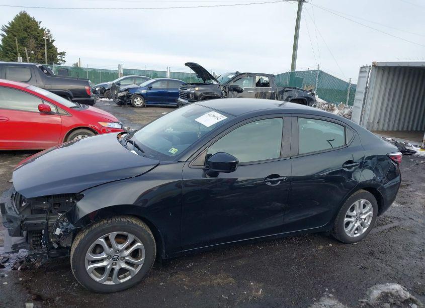 Photo 15 of 2018 Toyota Yaris IA (VIN 3MYDLBYV3JY327554)