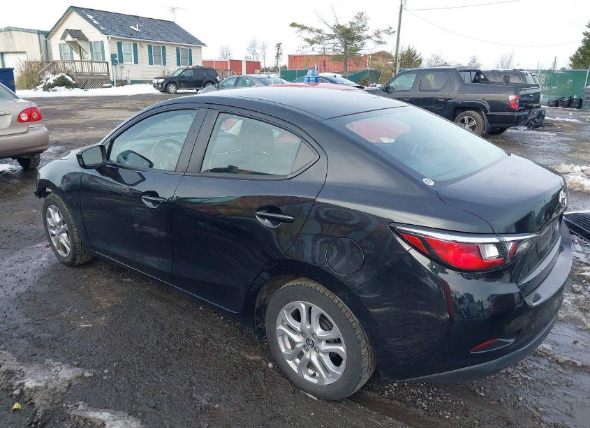 Photo 3 of 2018 Toyota Yaris IA (VIN 3MYDLBYV3JY327554)