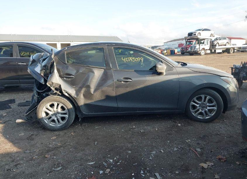 Photo 13 of 2017 Toyota Yaris IA (VIN 3MYDLBYV4HY191431)