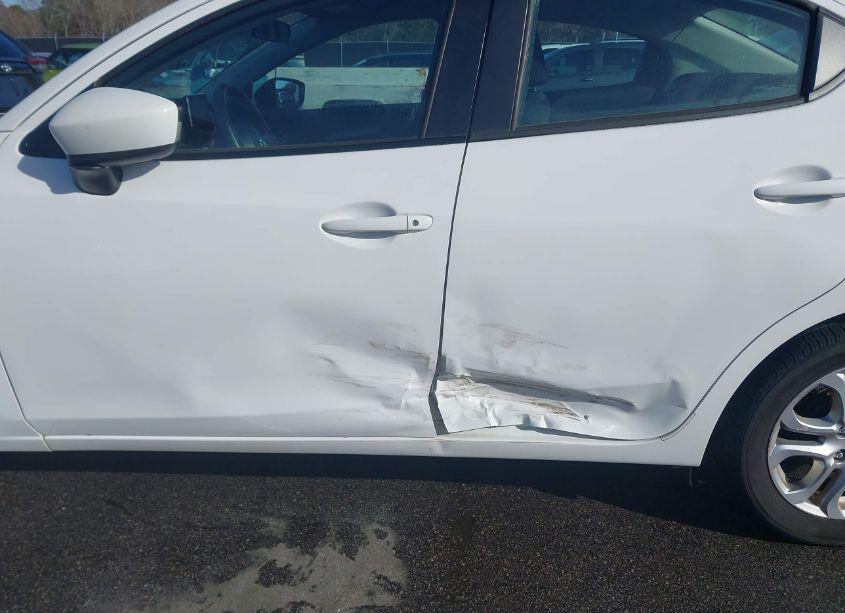 Photo 6 of 2018 Toyota Yaris IA (VIN 3MYDLBYV4JY320497)