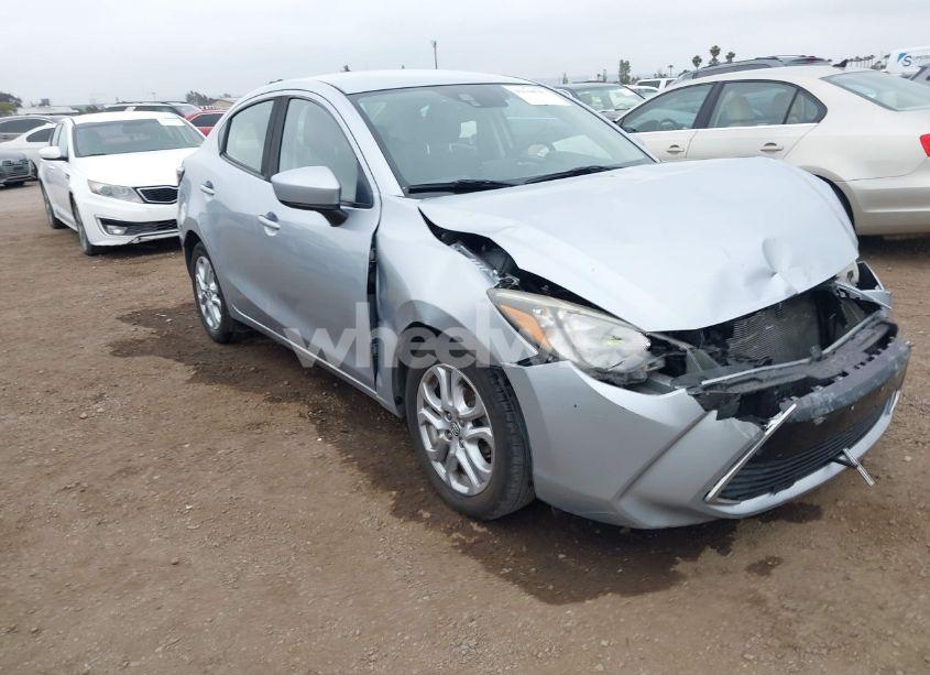 2018 Toyota Yaris IA (VIN 3MYDLBYV5JY302350) main photo