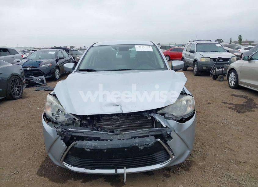 Photo 12 of 2018 Toyota Yaris IA (VIN 3MYDLBYV5JY302350)