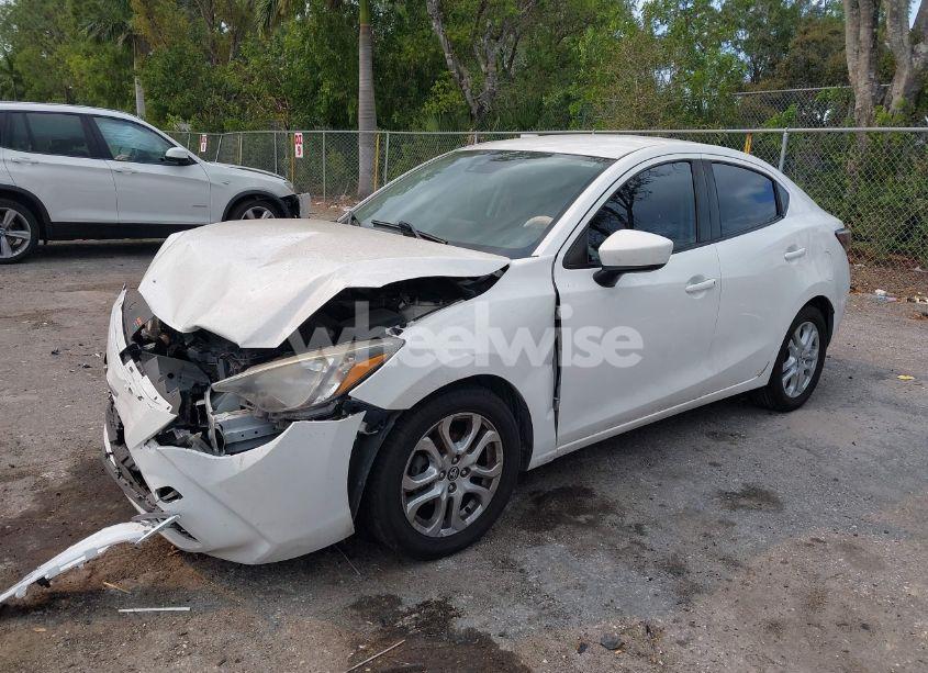 Photo 2 of 2018 Toyota Yaris IA (VIN 3MYDLBYV5JY305510)