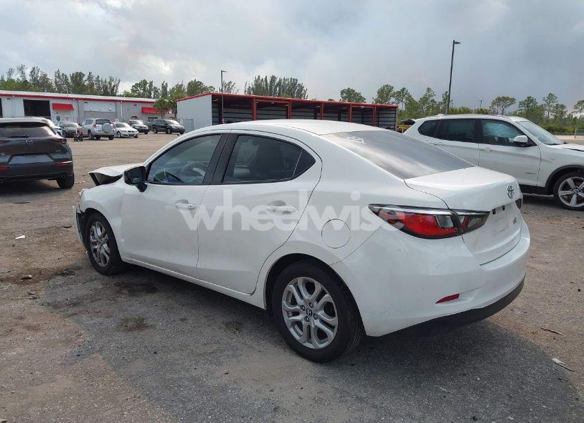 Photo 3 of 2018 Toyota Yaris IA (VIN 3MYDLBYV5JY305510)
