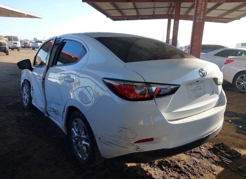 Photo 3 of 2017 Toyota Yaris IA (VIN 3MYDLBYV7HY165003)