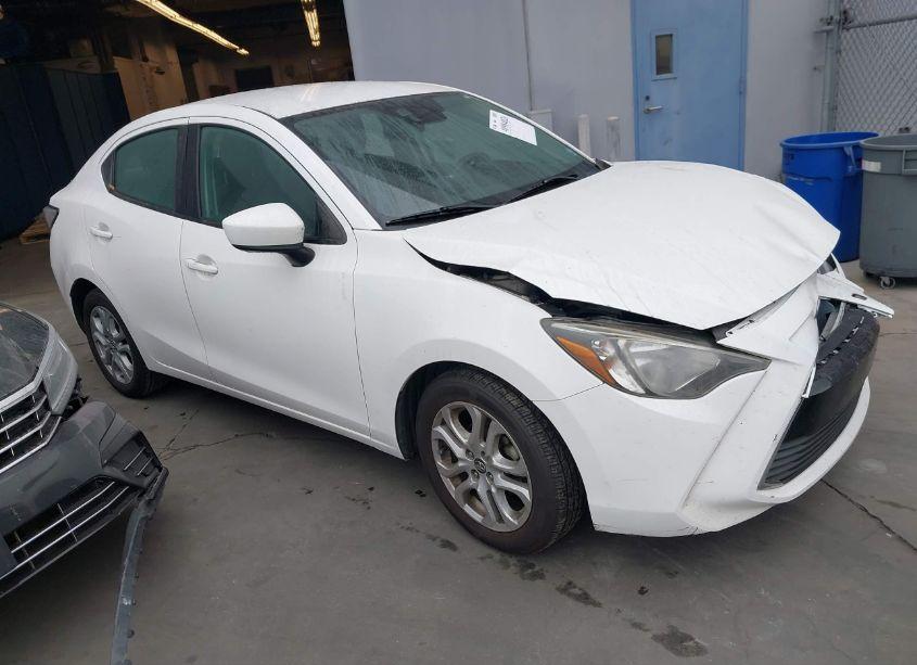 2018 Toyota Yaris IA (VIN 3MYDLBYV7JY309140) main photo