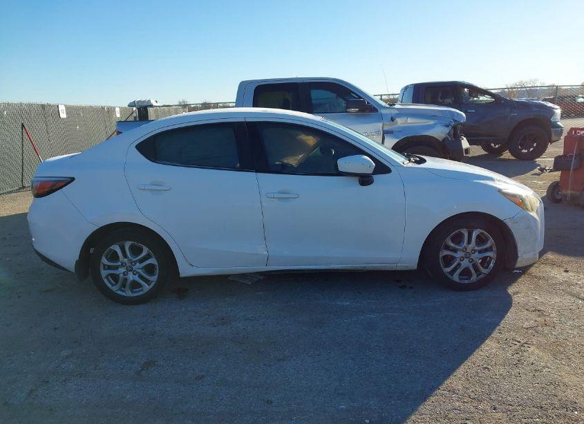 Photo 13 of 2018 Toyota Yaris IA (VIN 3MYDLBYV7JY311423)