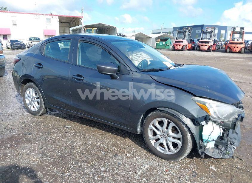 2018 Toyota Yaris IA (VIN 3MYDLBYV8JY327713) main photo