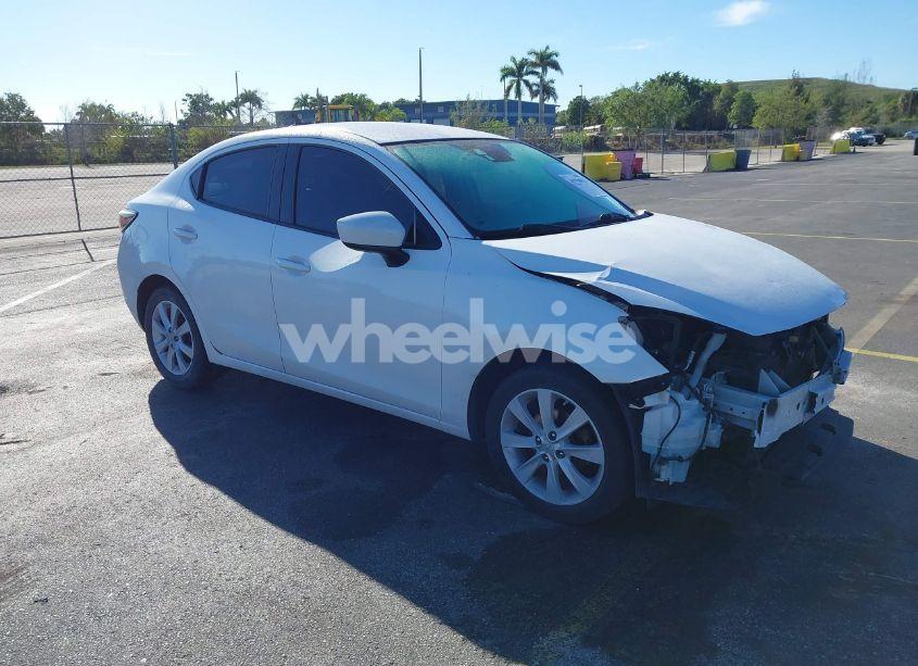 2017 Toyota Yaris IA (VIN 3MYDLBYV9HY153855) main photo