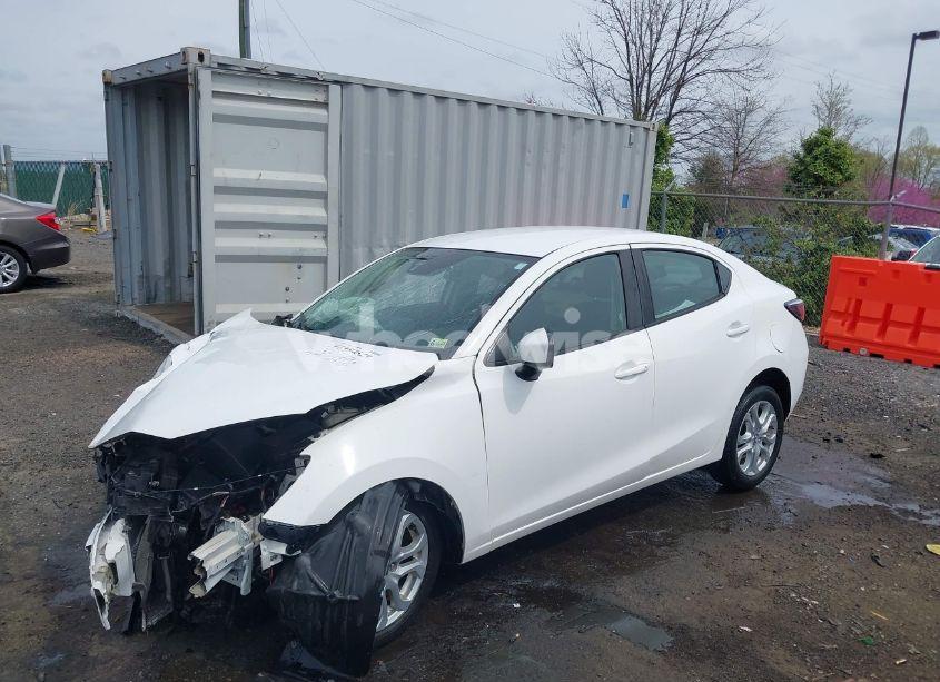 Photo 2 of 2017 Toyota Yaris IA (VIN 3MYDLBYV9HY175824)