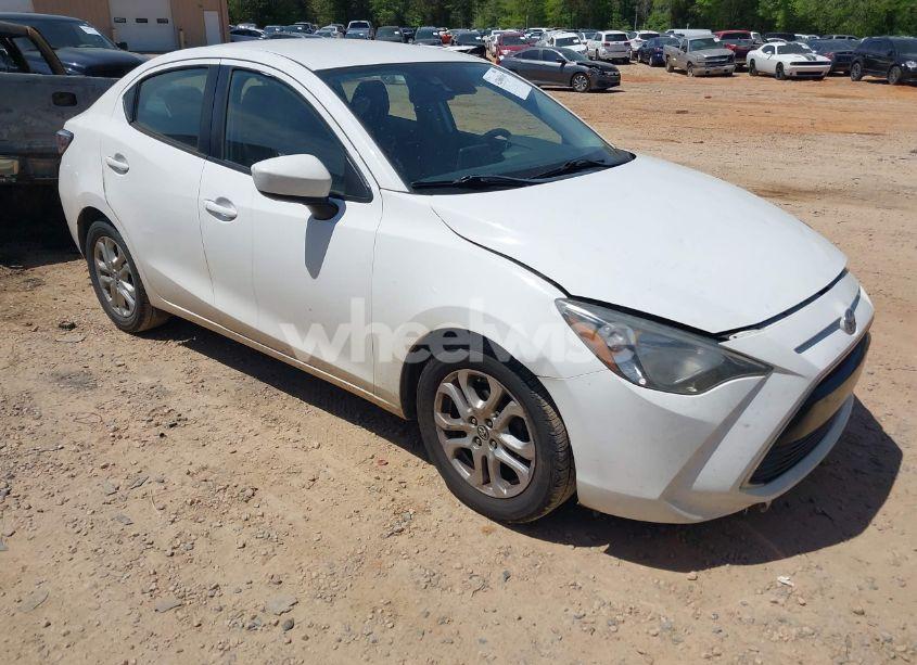 2017 Toyota Yaris IA (VIN 3MYDLBYV9HY183860) main photo