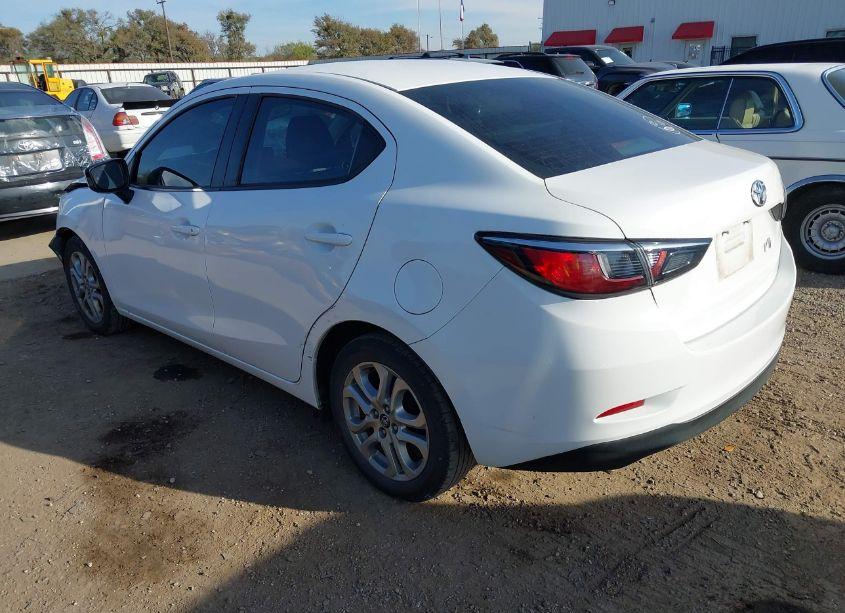 Photo 3 of 2018 Toyota Yaris IA (VIN 3MYDLBYV9JY309124)