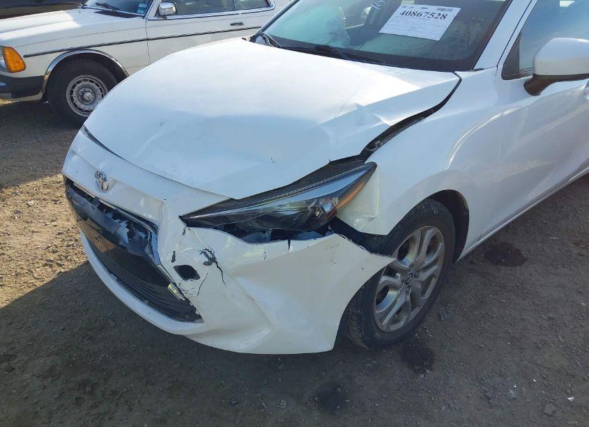 Photo 6 of 2018 Toyota Yaris IA (VIN 3MYDLBYV9JY309124)