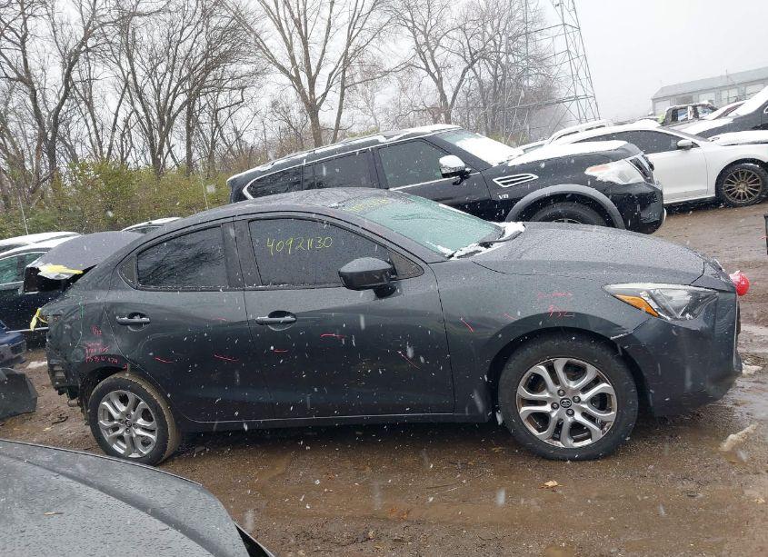 Photo 14 of 2017 Toyota Yaris IA (VIN 3MYDLBYVXHY148535)