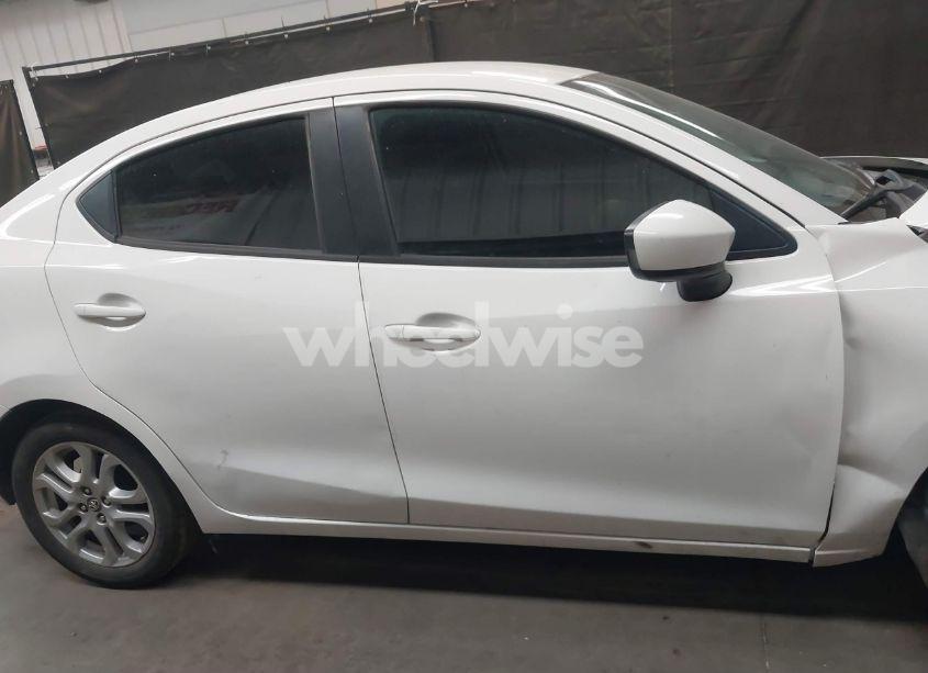 Photo 14 of 2017 Toyota Yaris IA (VIN 3MYDLBYVXHY166727)