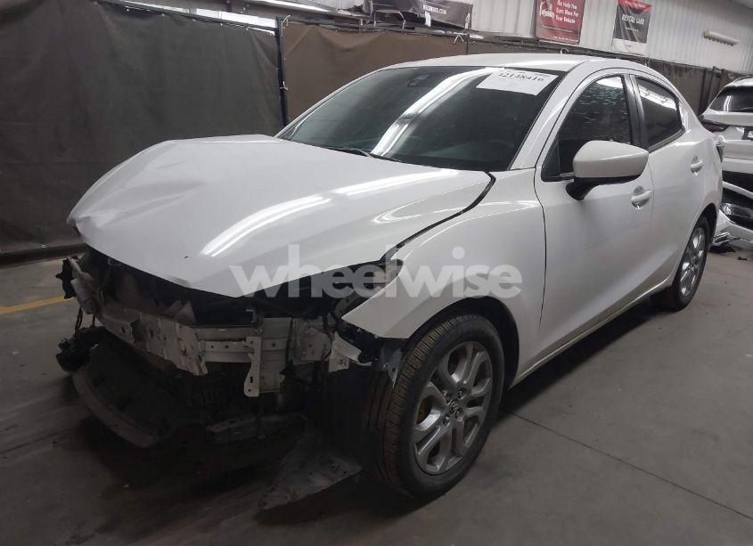 Photo 2 of 2017 Toyota Yaris IA (VIN 3MYDLBYVXHY166727)