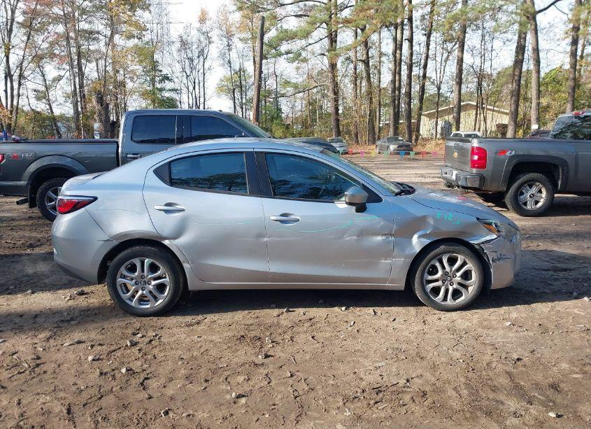 Photo 13 of 2017 Toyota Yaris IA (VIN 3MYDLBYVXHY177582)