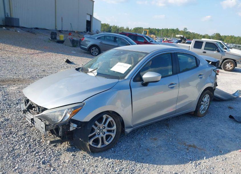 Photo 2 of 2018 Toyota Yaris IA (VIN 3MYDLBYVXJY309603)