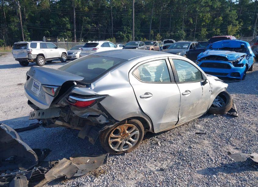 Photo 4 of 2018 Toyota Yaris IA (VIN 3MYDLBYVXJY309603)