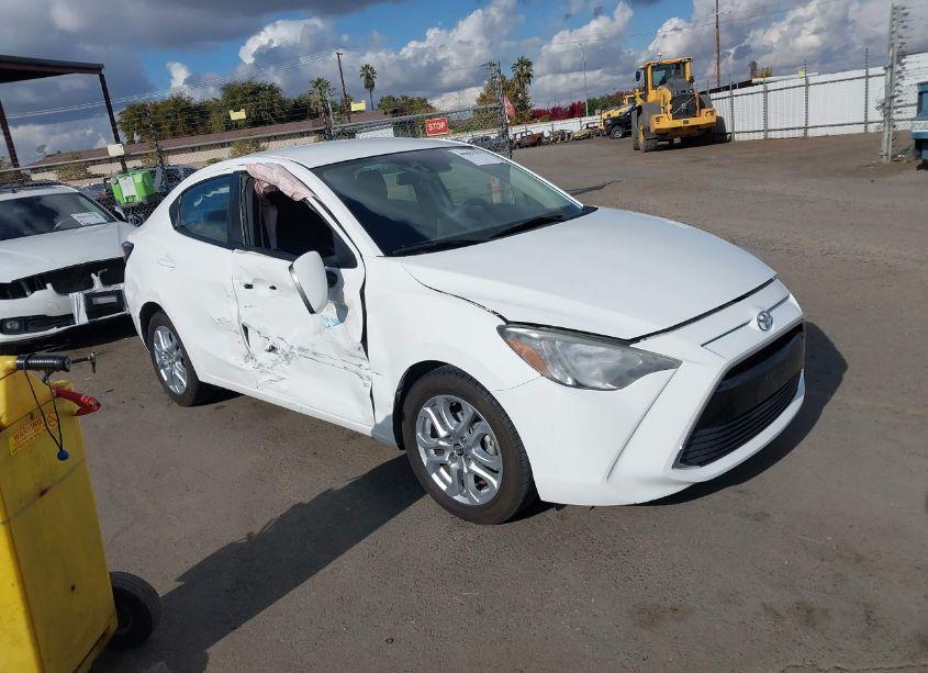 2018 Toyota Yaris IA (VIN 3MYDLBYVXJY312694) main photo