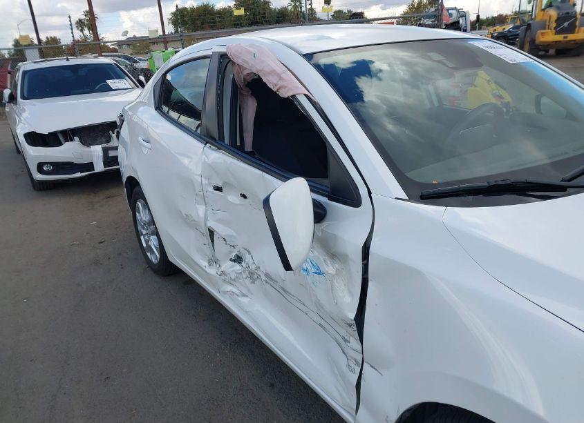 Photo 20 of 2018 Toyota Yaris IA (VIN 3MYDLBYVXJY312694)