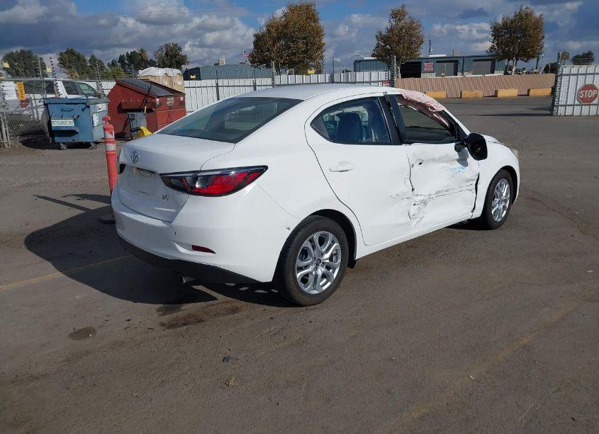 Photo 4 of 2018 Toyota Yaris IA (VIN 3MYDLBYVXJY312694)