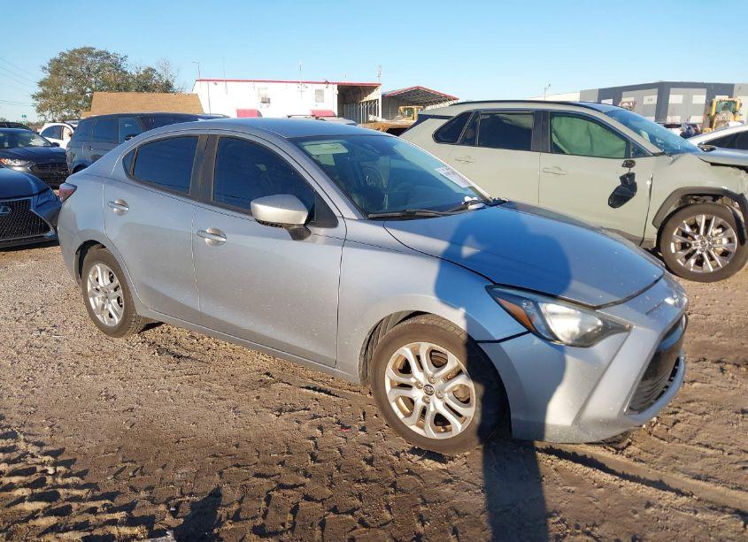 2018 Toyota Yaris IA (VIN 3MYDLBYVXJY332458) main photo