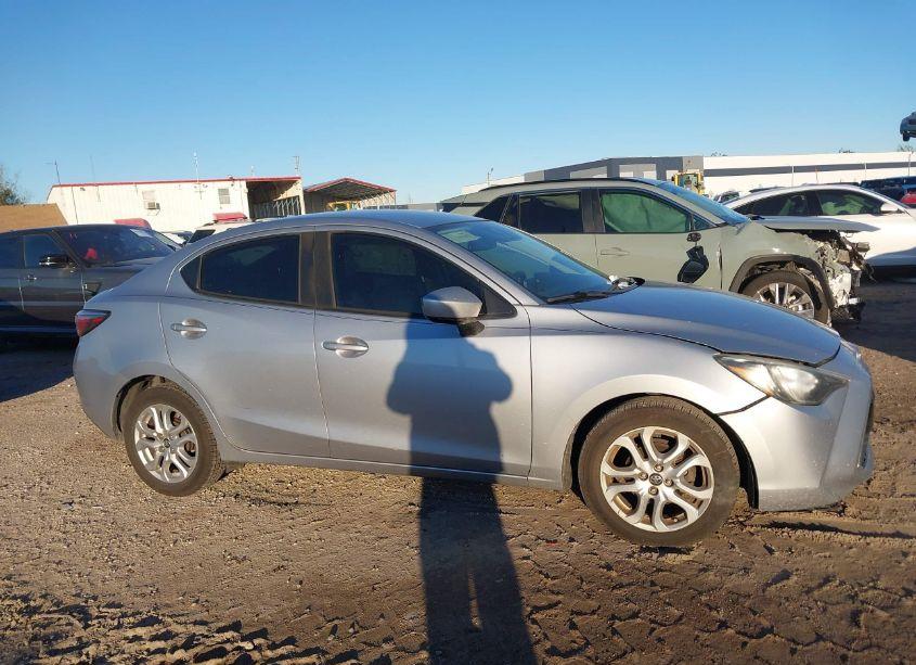 Photo 14 of 2018 Toyota Yaris IA (VIN 3MYDLBYVXJY332458)