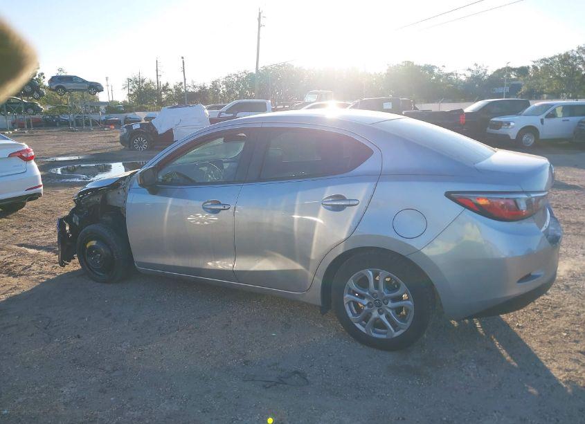 Photo 15 of 2018 Toyota Yaris IA (VIN 3MYDLBYVXJY332458)