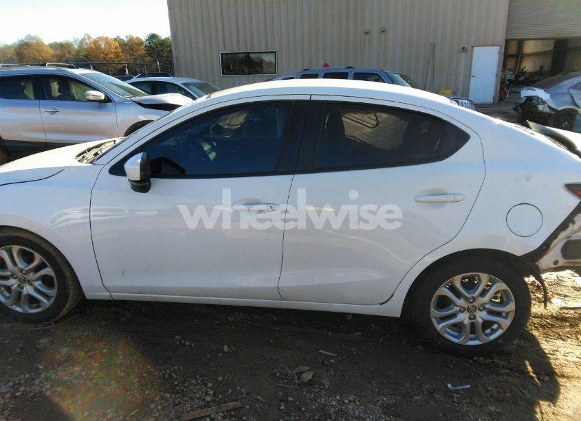 Photo 15 of 2016 Scion Ia N/A (VIN 3MYDLBZV3GY122324)