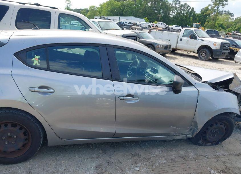 Photo 13 of 2014 Mazda Mazda3 I SPORT (VIN 3MZBM1K71EM111347)