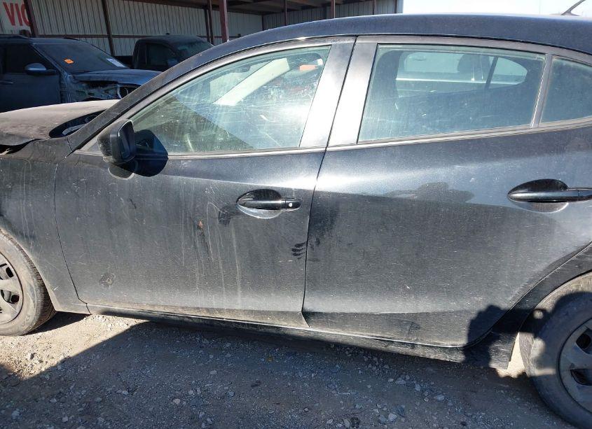 Photo 15 of 2015 Mazda Mazda3 I SPORT (VIN 3MZBM1K73FM172748)