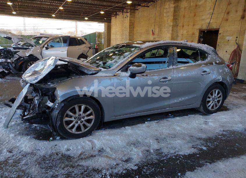 Photo 2 of 2015 Mazda Mazda3 I TOURING (VIN 3MZBM1L71FM188994)