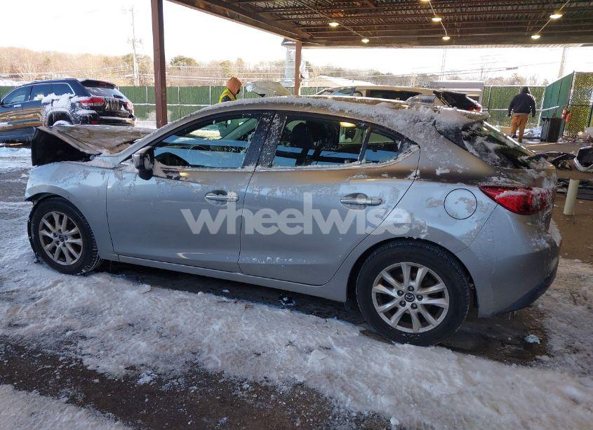Photo 3 of 2015 Mazda Mazda3 I TOURING (VIN 3MZBM1L71FM188994)