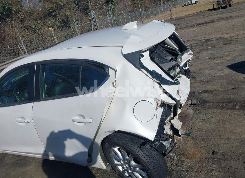 Photo 19 of 2015 Mazda Mazda3 I GRAND TOURING (VIN 3MZBM1M73FM181995)