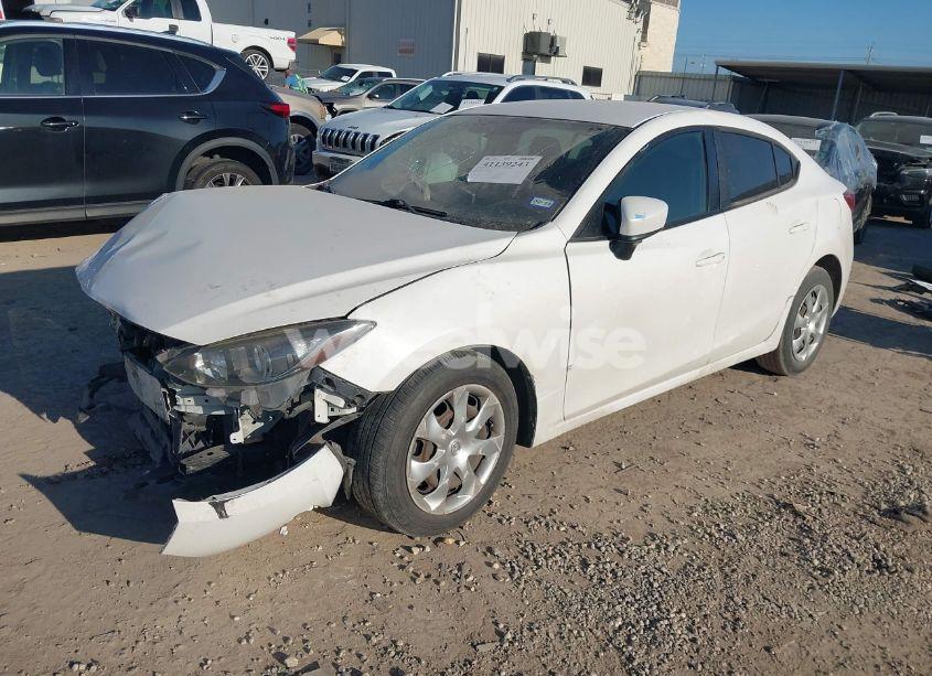 Photo 2 of 2015 Mazda Mazda3 I SPORT (VIN 3MZBM1U74FM210940)