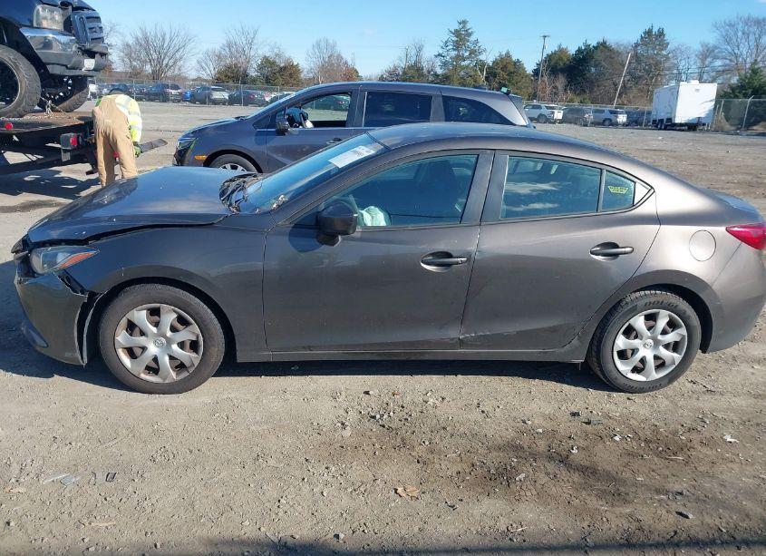 Photo 14 of 2015 Mazda Mazda3 I SPORT (VIN 3MZBM1U7XFM180679)