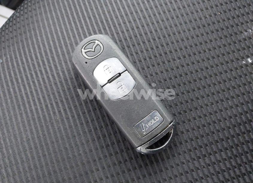 Photo 11 of 2018 Mazda Mazda3 SPORT (VIN 3MZBN1K73JM194075)