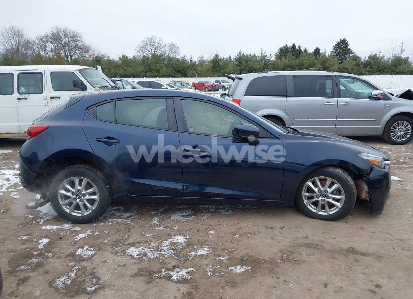 Photo 13 of 2018 Mazda Mazda3 SPORT (VIN 3MZBN1K73JM194075)