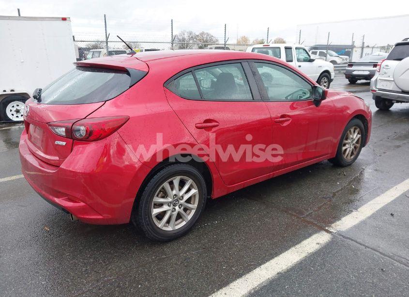 Photo 4 of 2018 Mazda Mazda3 SPORT (VIN 3MZBN1K73JM268286)