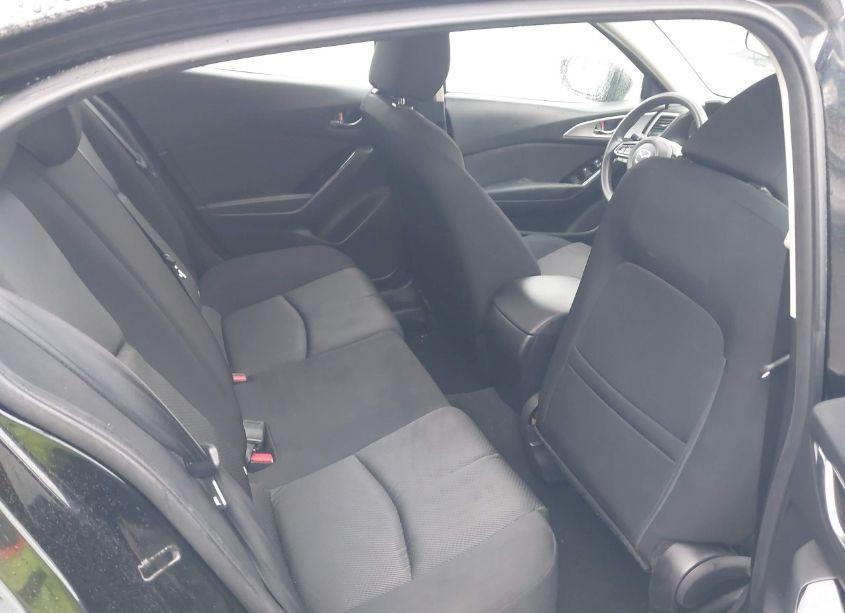 Photo 8 of 2018 Mazda Mazda3 SPORT (VIN 3MZBN1K7XJM217805)