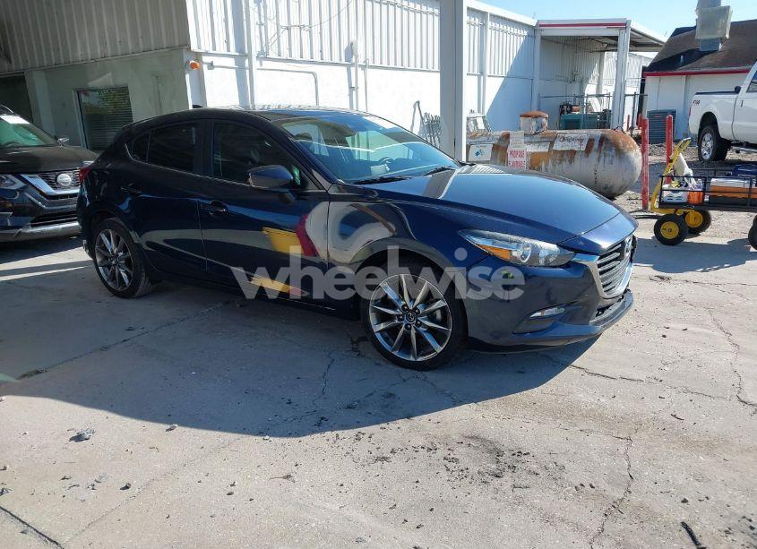 2018 Mazda Mazda3 TOURING (VIN 3MZBN1L30JM273120) main photo