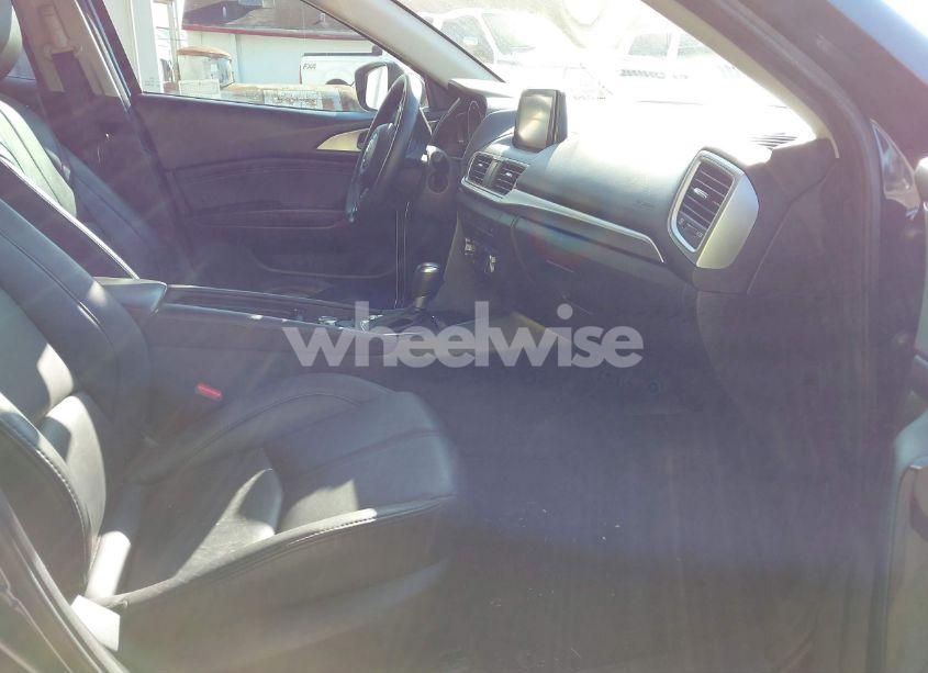 Photo 5 of 2018 Mazda Mazda3 TOURING (VIN 3MZBN1L30JM273120)