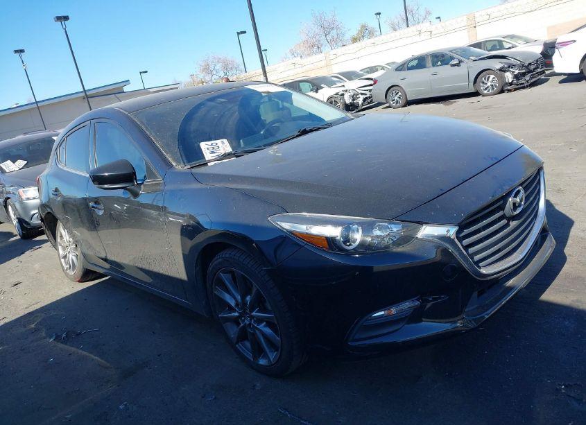 Photo 13 of 2018 Mazda Mazda3 TOURING (VIN 3MZBN1L32JM273992)