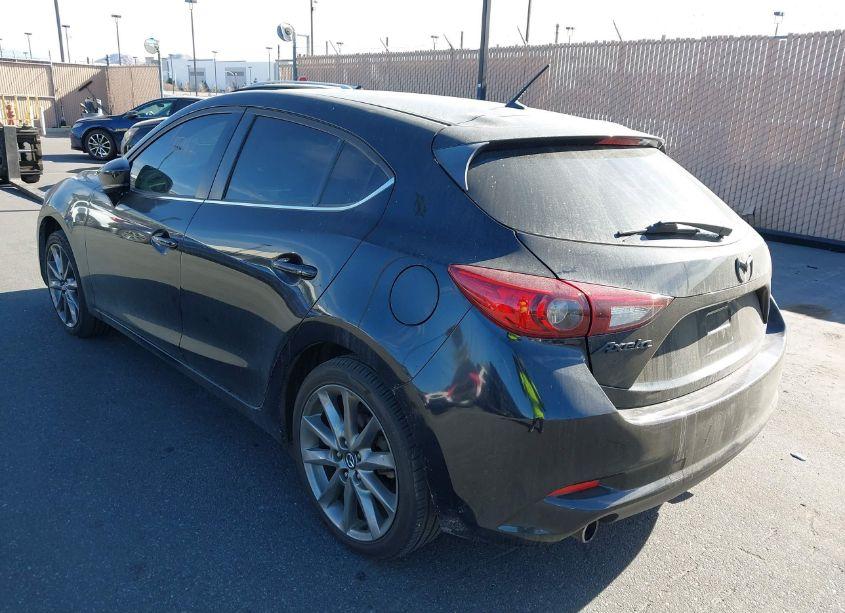 Photo 3 of 2018 Mazda Mazda3 TOURING (VIN 3MZBN1L32JM273992)