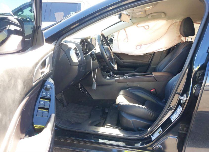 Photo 5 of 2018 Mazda Mazda3 TOURING (VIN 3MZBN1L32JM273992)